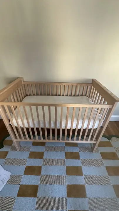 Crib assembly project by FurniSet Pro