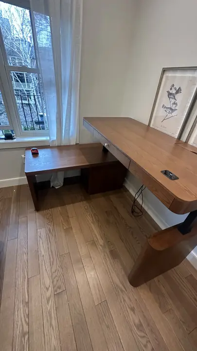 Standing desk assembly project by FurniSet Pro