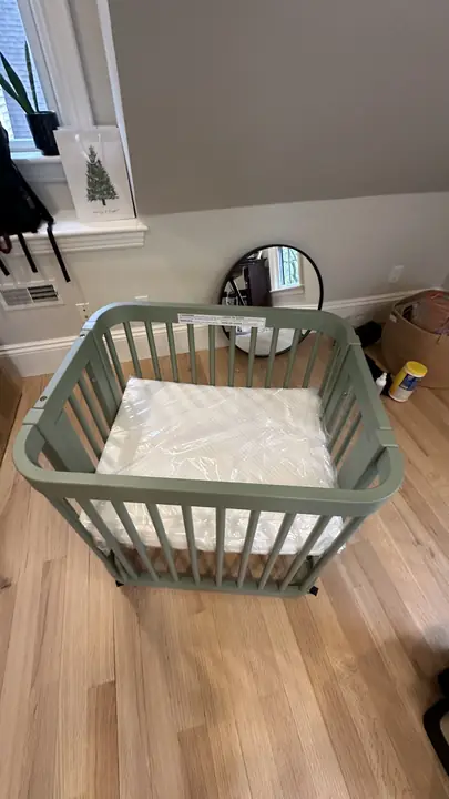 Crib assembly project by FurniSet Pro